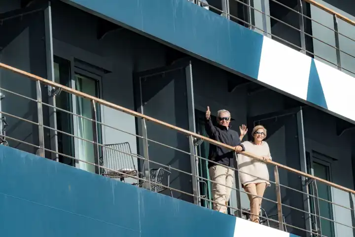 Benefits Of An Antarctica Small Ship Cruise Authentic Expedition Style2