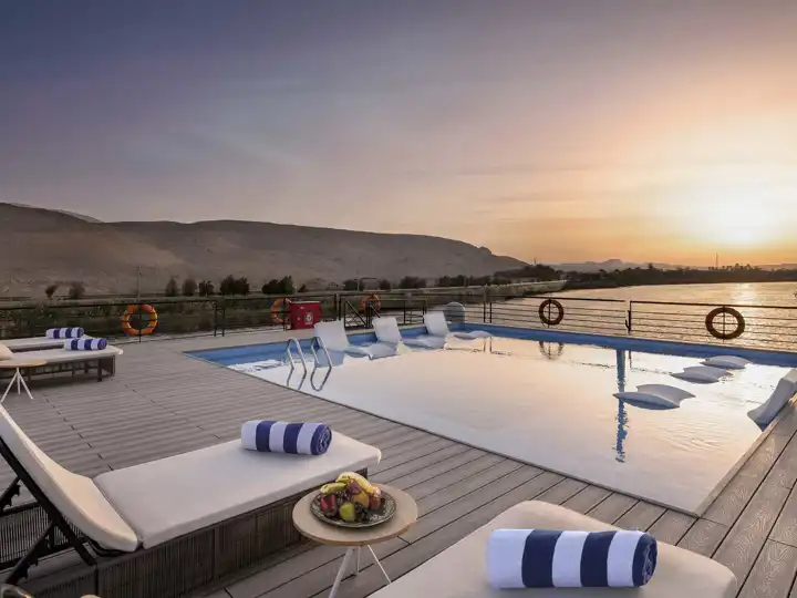 Historia Boutique Nikle Cruise Egypt