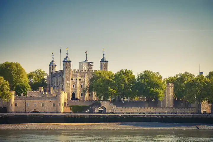 London Getaways Quick Trips To London Luxury Travel Ideas1