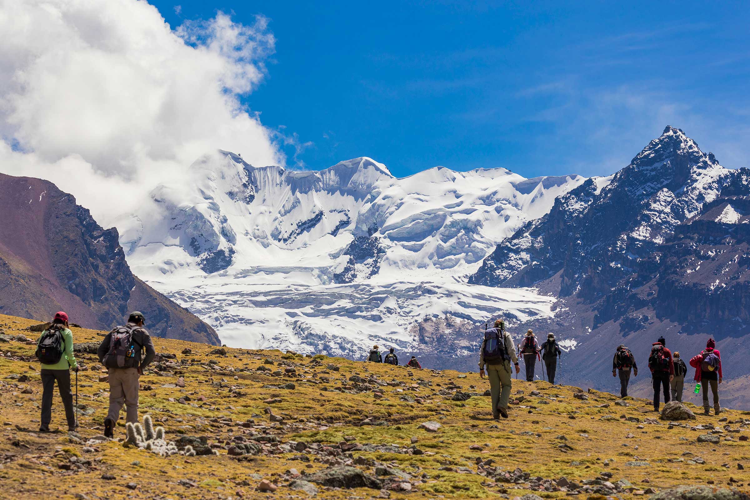 hiking in peru