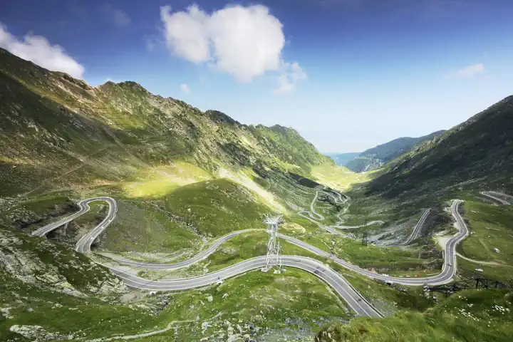 Scenic Drives Best Road Trips In The World Ker Downey2